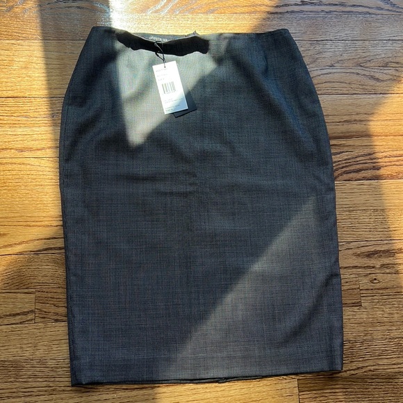 Classic career skirt, grey, high quality ultra fine wool, good for all seasons. - Picture 1 of 4